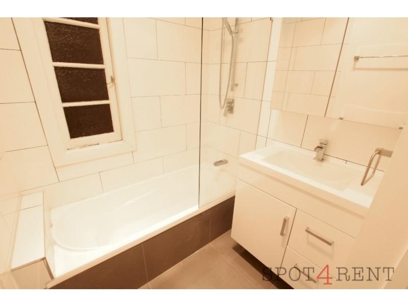 1013 Wynnum Road, Cannon Hill QLD 4170