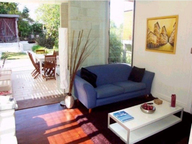 28 Ross Street, Woolloongabba QLD 4102