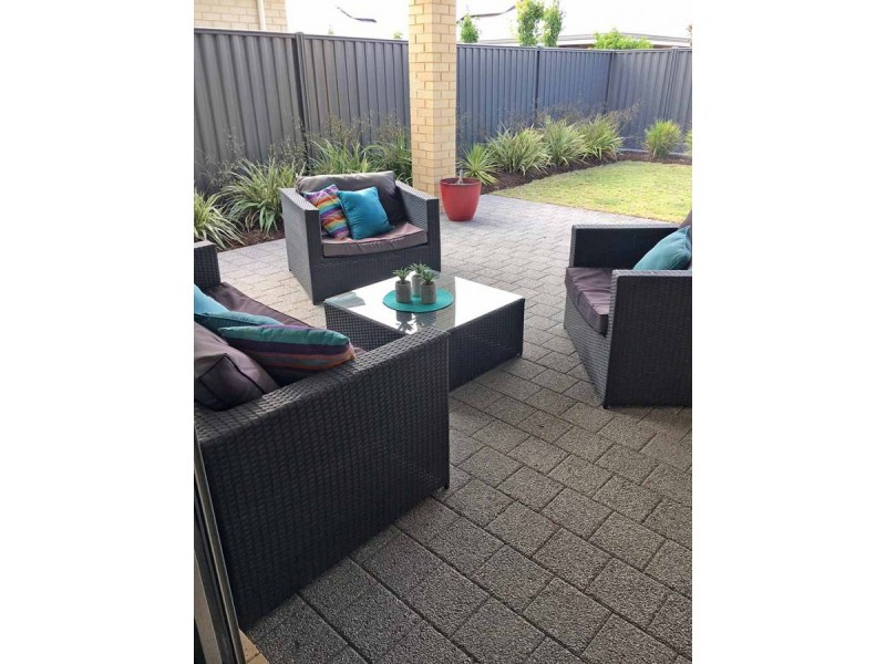 6 Dumbarton Way, Landsdale WA 6065