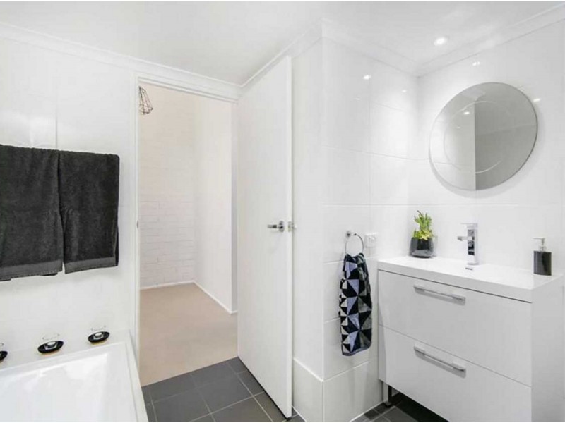 2/21 Esplanade, Semaphore SA 5019