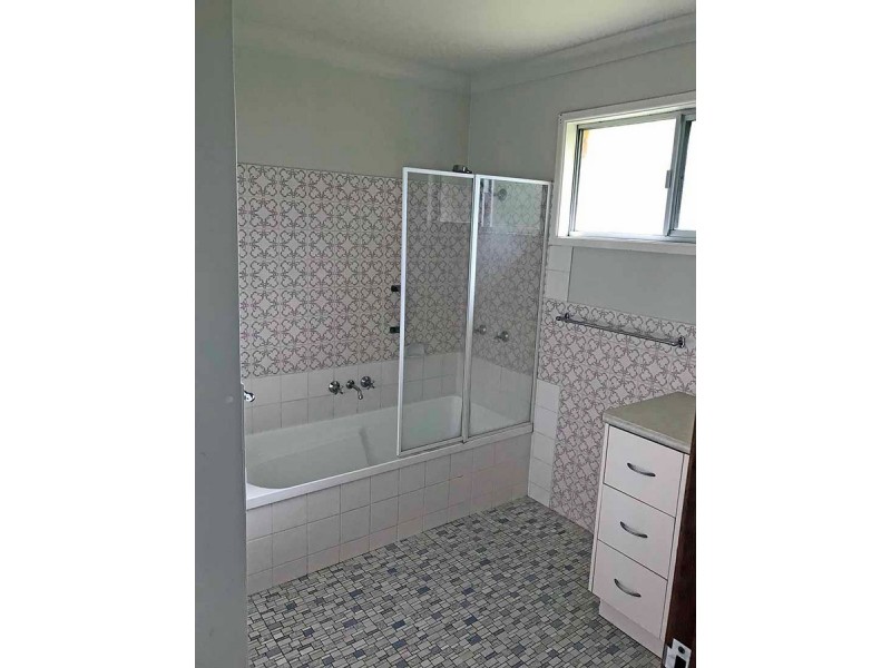 5 Pearl Street, Cooroy QLD 4563