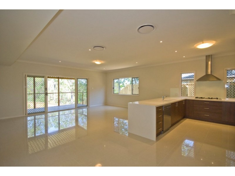 19 Usher Street, Indooroopilly QLD 4068