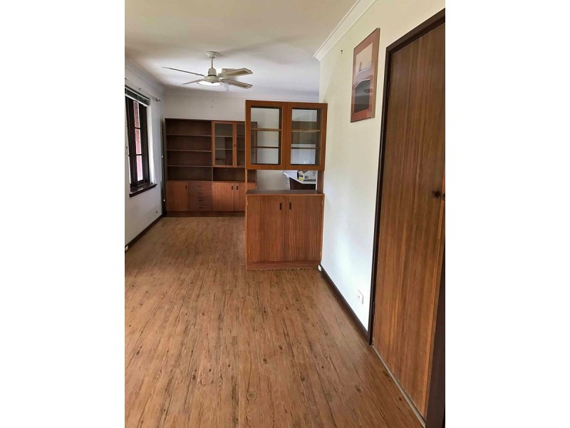 9 March Street, Gwelup WA 6018