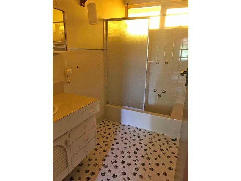 9 March Street, Gwelup WA 6018