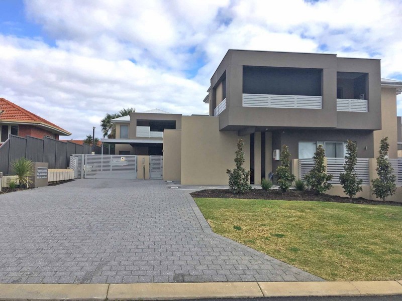 9/10 Peppering Way, Westminster WA 6061