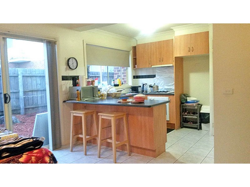 2/12 Breadalbane Court, Sydenham VIC 3037