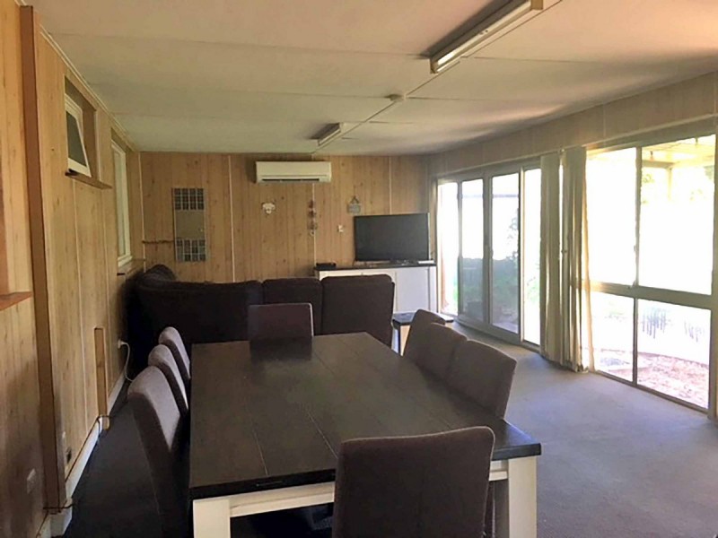 16 Stewartby Crescent, Viveash WA 6056