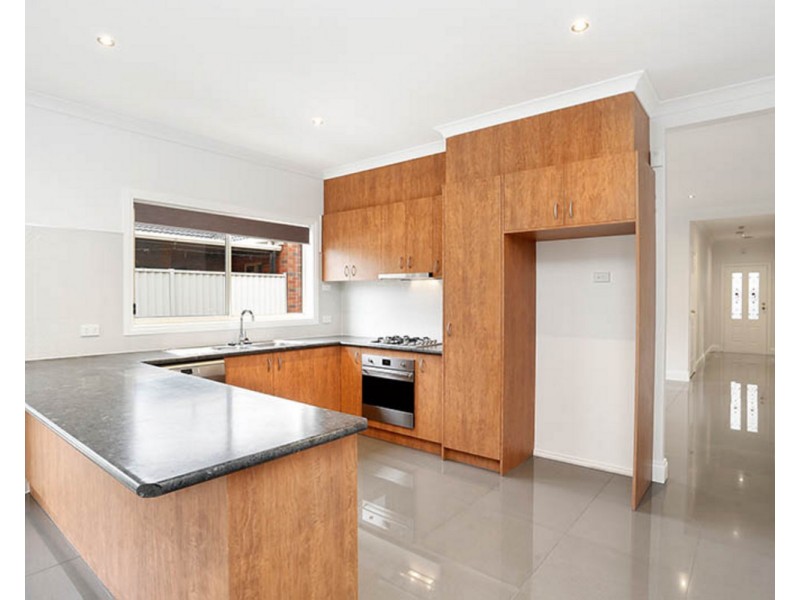 18 Tamborine Way, Caroline Springs VIC 3023