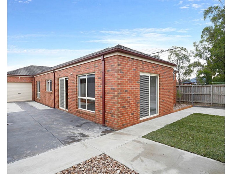 18 Tamborine Way, Caroline Springs VIC 3023