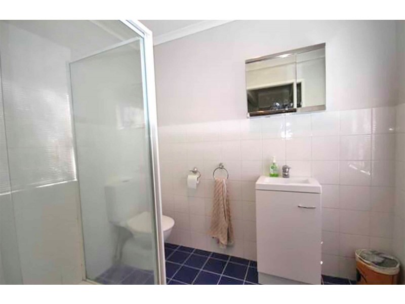 4 Leach Avenue, Landsborough QLD 4550