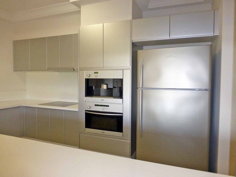 17/2 Admiralty Drive, Paradise Waters QLD 4217