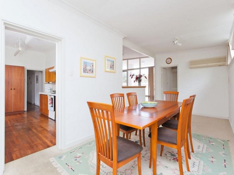 64 Empire Avenue, Wembley Downs WA 6019