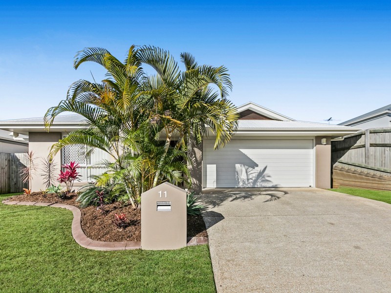 11 Hillcrest Street, Wellington Point QLD 4160