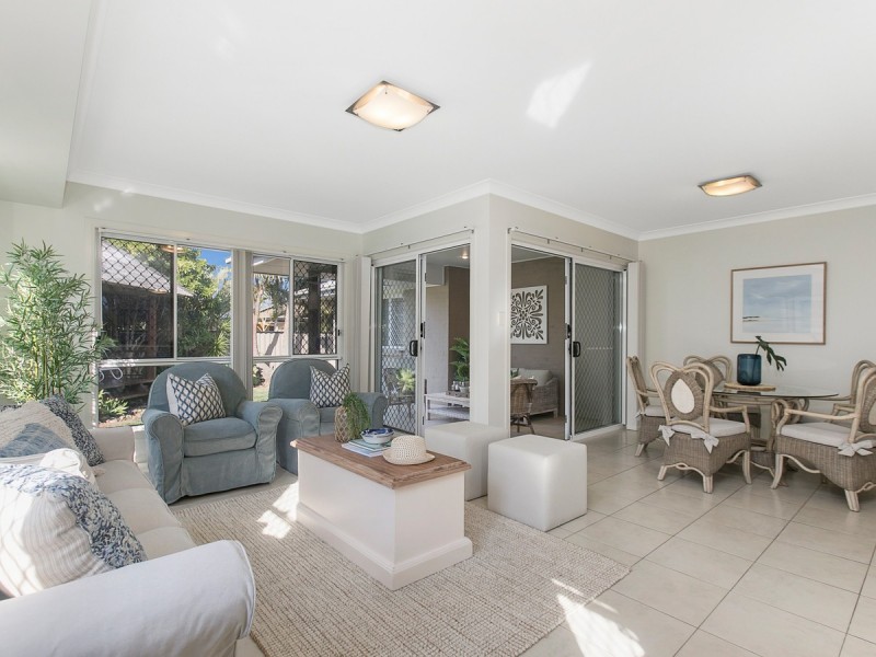 11 Hillcrest Street, Wellington Point QLD 4160