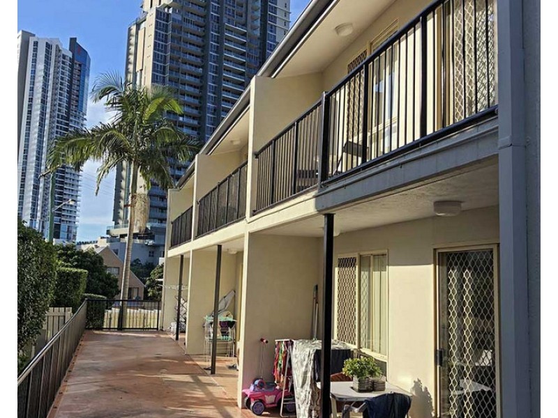 4/63 Queen Street, Southport QLD 4215