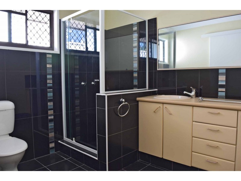 21 Murev Way, Carrara QLD 4211
