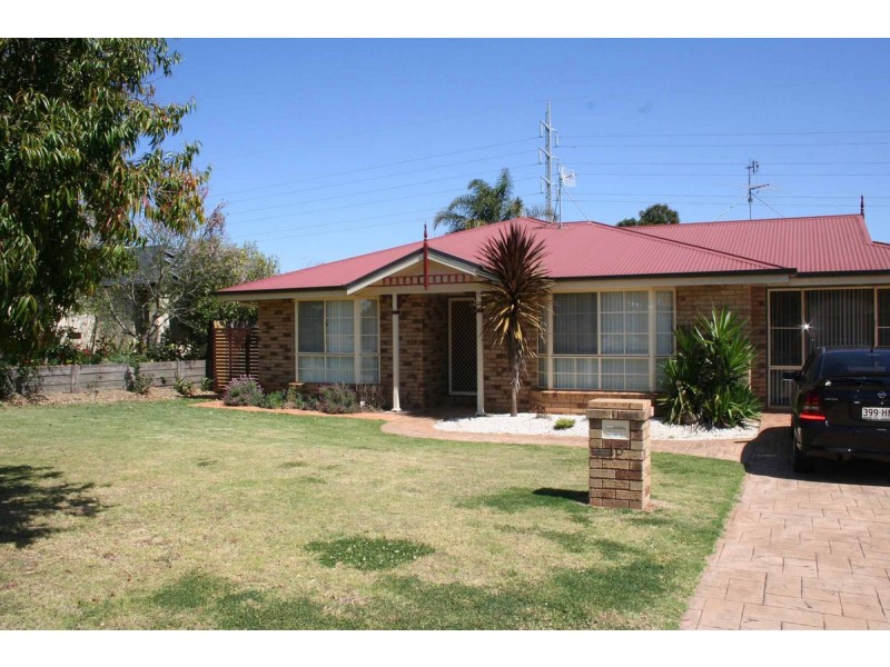 15 Emma Drive, Kearneys Spring QLD 4350
