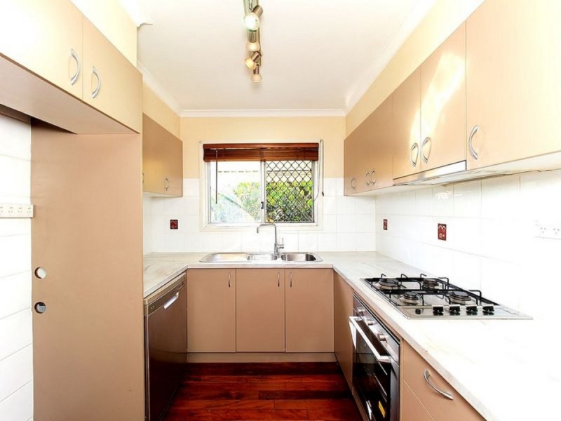 10 View Street, Kingston QLD 4114