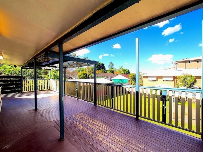 10 View Street, Kingston QLD 4114