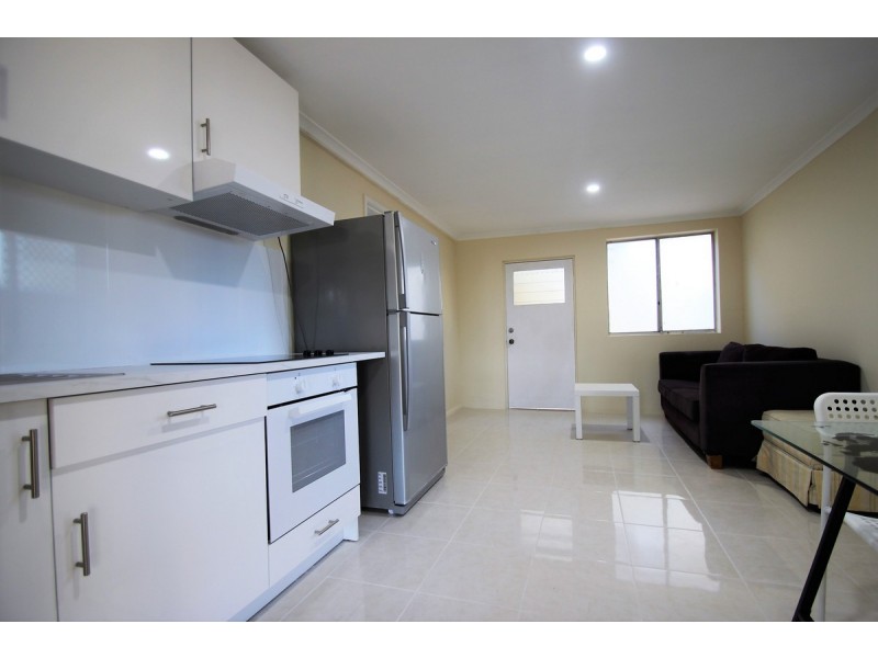 1 Mintern Street, Macgregor QLD 4109