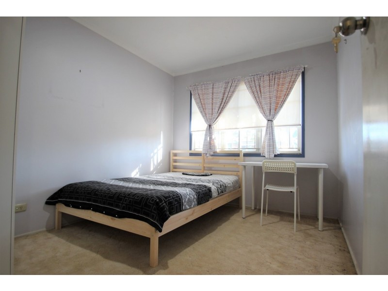 1 Mintern Street, Macgregor QLD 4109