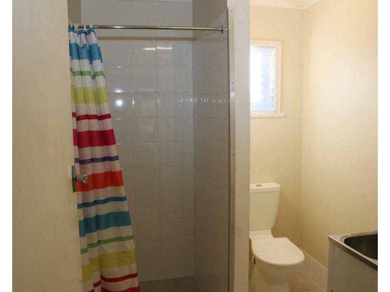 1/65 Bunya Street, Greenslopes QLD 4120