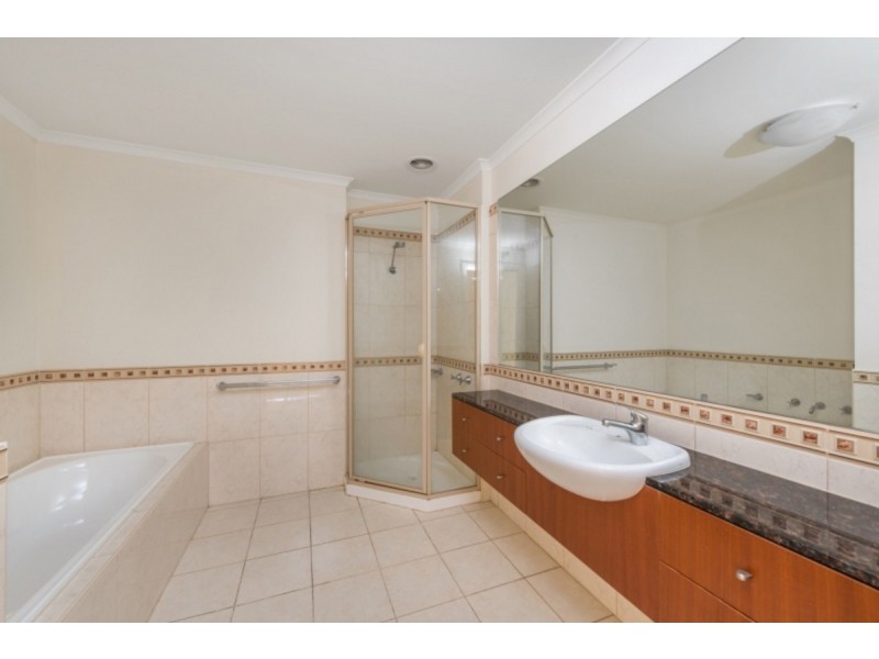 5003/2 Sovereign Point Court, Doncaster VIC 3108