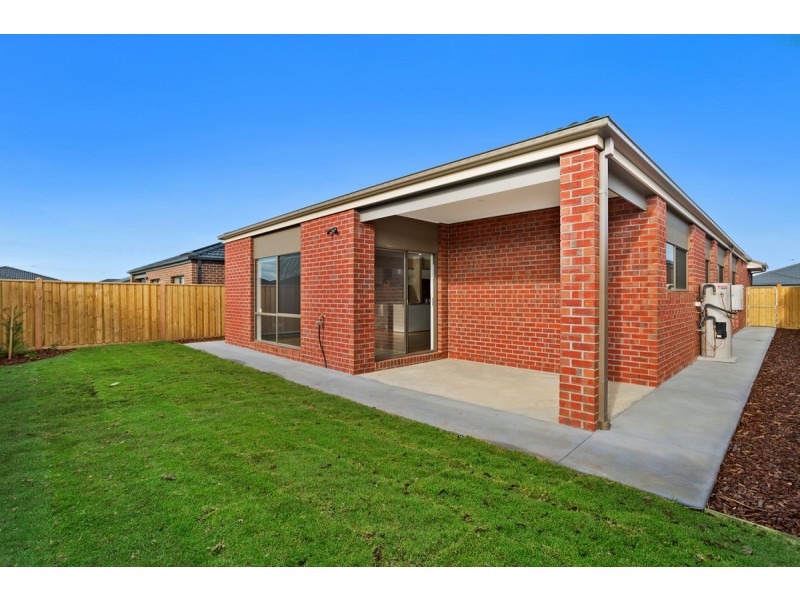 7 Stettler Boulevard, Mickleham VIC 3064
