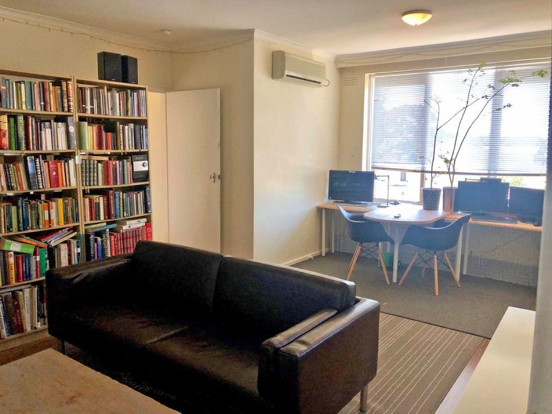 9/10 Middle Road, Maribyrnong VIC 3032