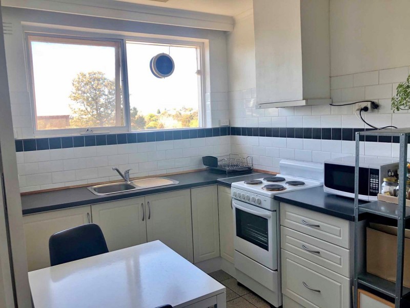 9/10 Middle Road, Maribyrnong VIC 3032