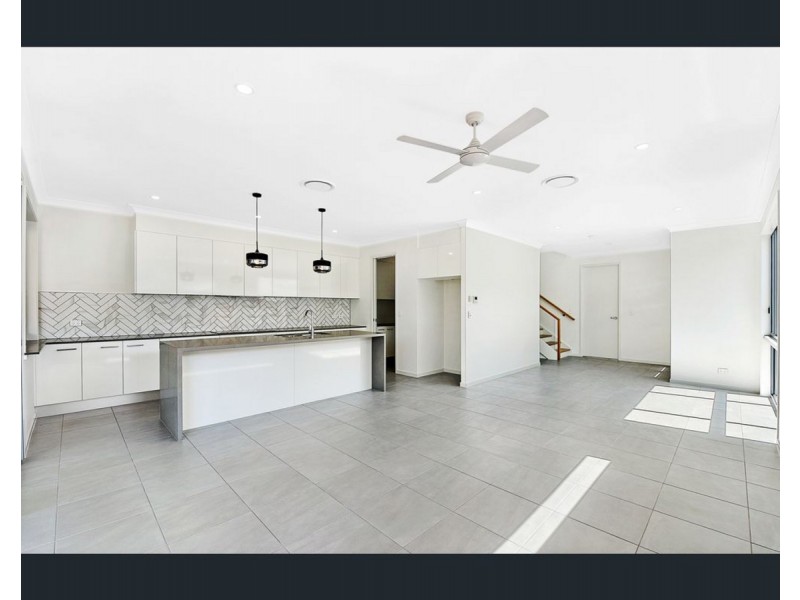 1/18 Muscovey Avenue, Paradise Point QLD 4216