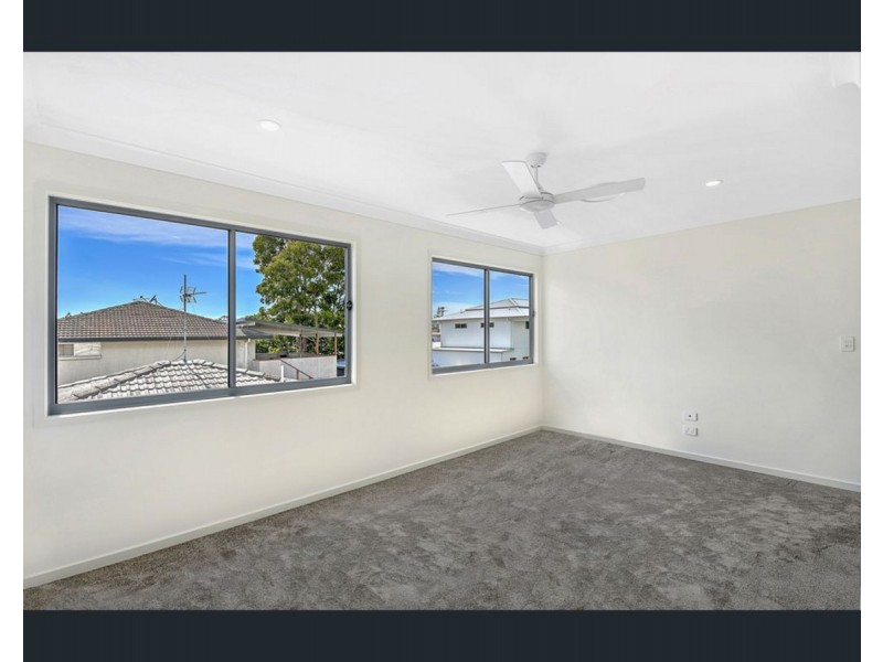 1/18 Muscovey Avenue, Paradise Point QLD 4216