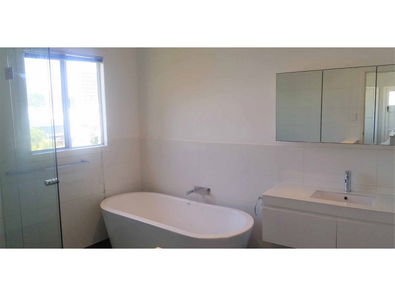 25 Confederate Street, Red Hill QLD 4059