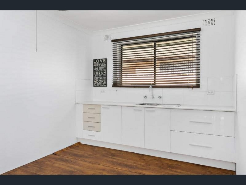 1/37 Osborne Parade, Warilla NSW 2528