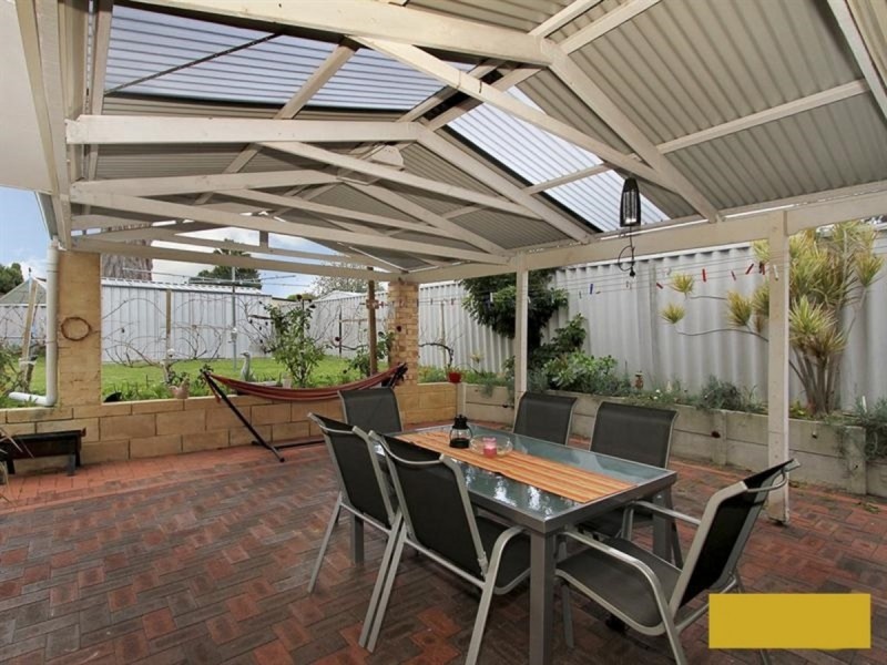 9 Augustus Way, Marangaroo WA 6064