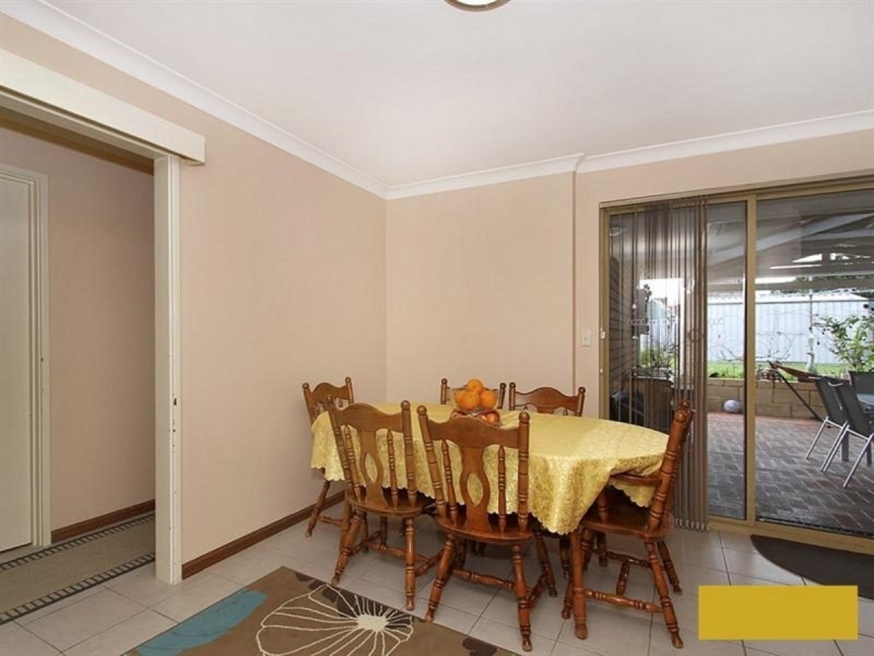 9 Augustus Way, Marangaroo WA 6064