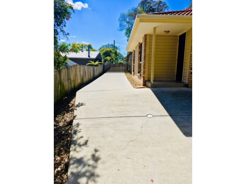 26 Kirkstall Street, Holmview QLD 4207