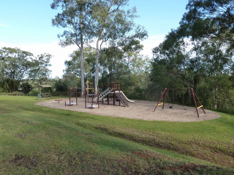 26 Kirkstall Street, Holmview QLD 4207