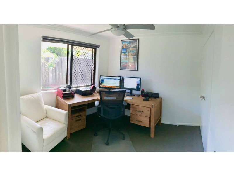 2/7 Flora Close, Burleigh Waters QLD 4220