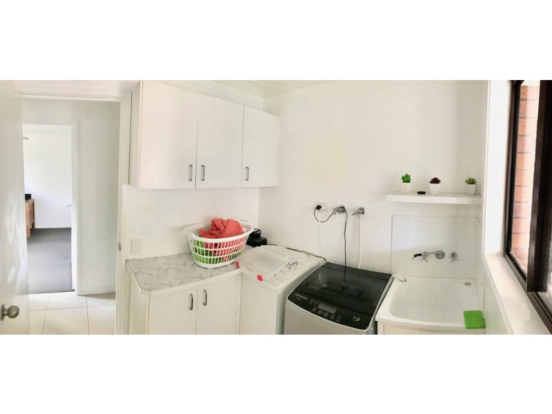 2/7 Flora Close, Burleigh Waters QLD 4220