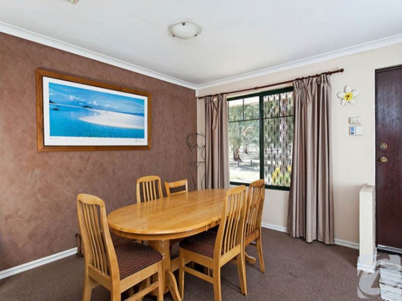 10 Santara Court, Seville Grove WA 6112