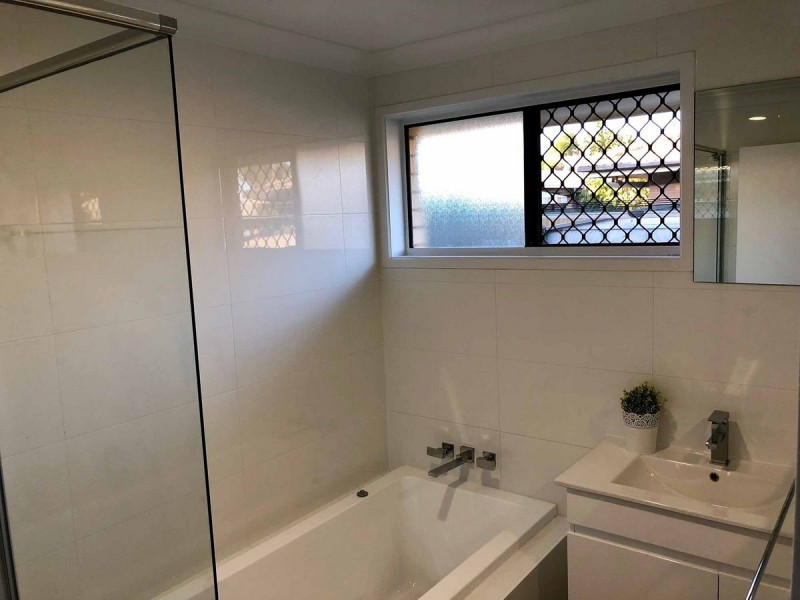 1/3 Crisp Court, Miami QLD 4220