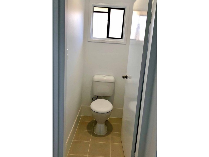 1/3 Crisp Court, Miami QLD 4220