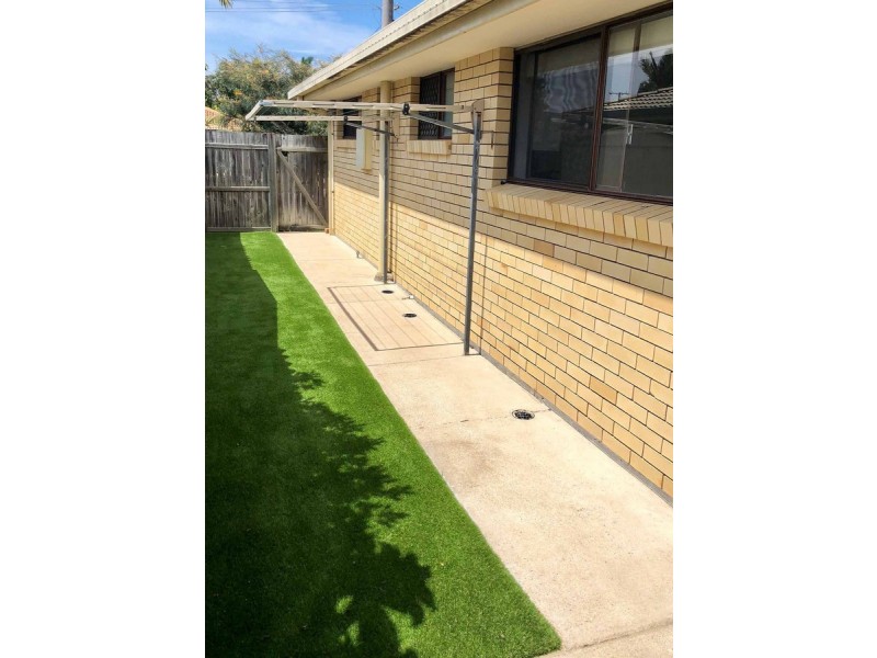 1/3 Crisp Court, Miami QLD 4220