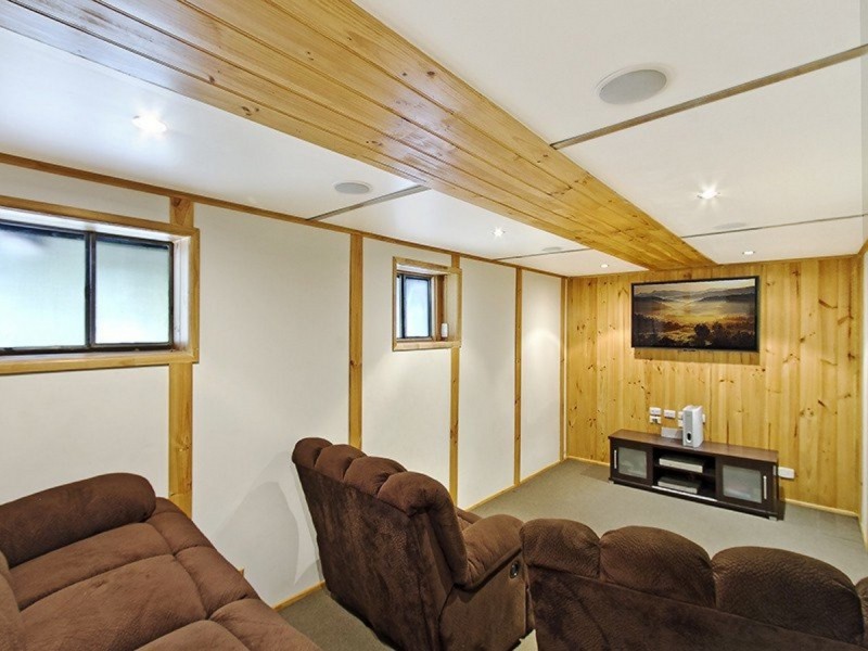 10 Azalea Street, Daisy Hill QLD 4127