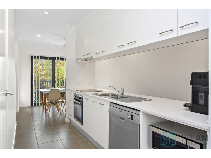 92 Amber Drive, Caloundra West QLD 4551