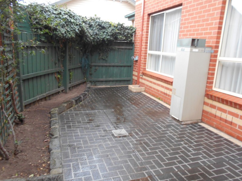 2/403 Gaffney Street, Pascoe Vale VIC 3044