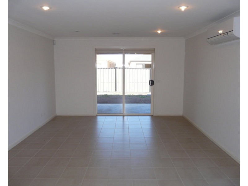 27 Hardwick Road, Point Cook VIC 3030