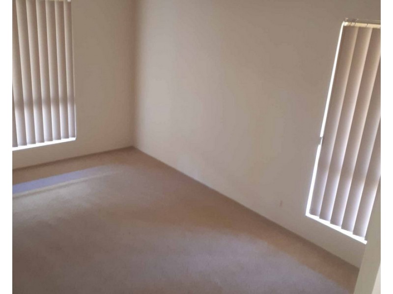 8 Nairana Place, Currambine WA 6028