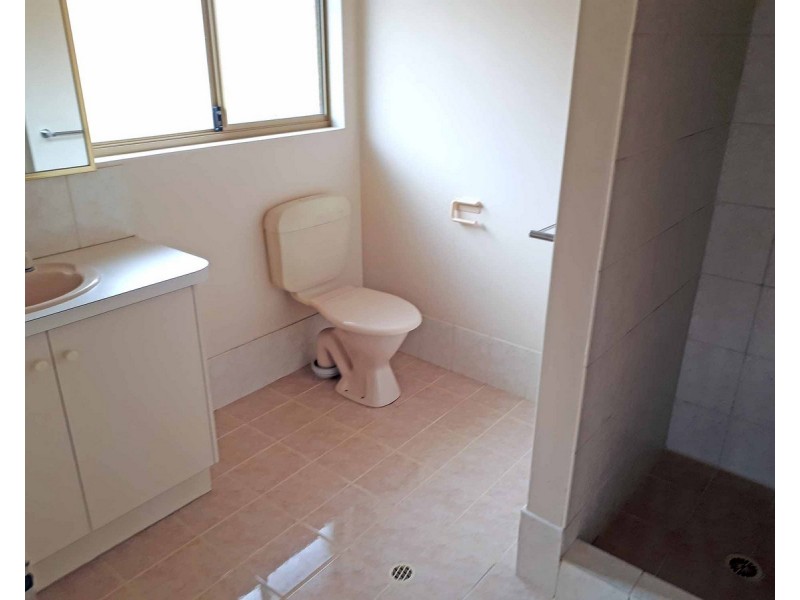 8 Nairana Place, Currambine WA 6028